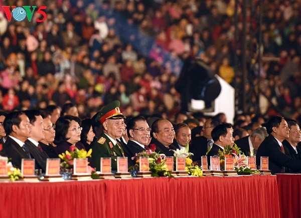 Нгуен Суан Фук принял участие в праздновании 185-летия создания провинции Бакнинь - ảnh 1
